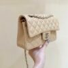 Classic style Classic flap bag   Size:23cm